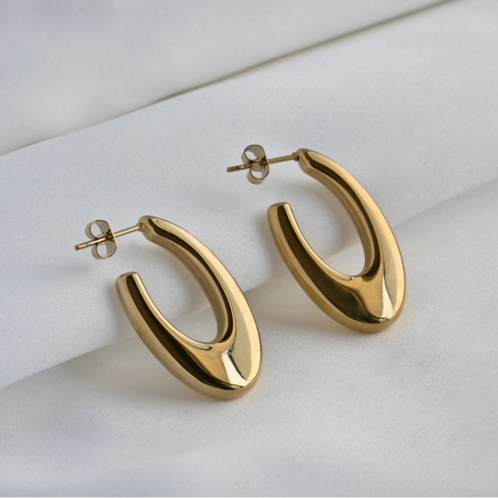 Blueyejewelry-Bold-Open-Hoops-Waterproof-18k-Gold-Long-Oval-Hoop-Studs